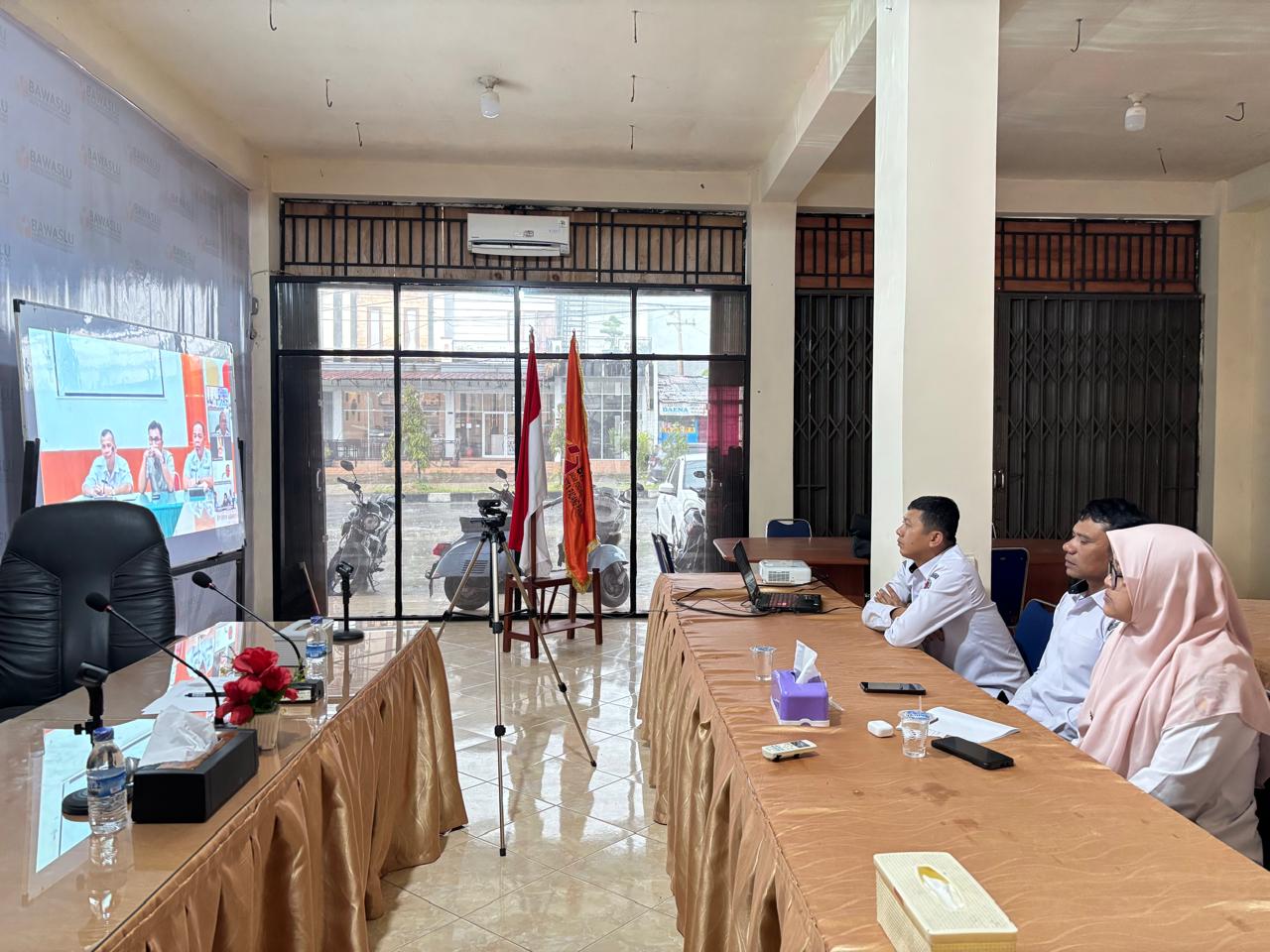 Staf PPPK Bawaslu Kota Padang Panjang Ikuti Penguatan Kapasitas