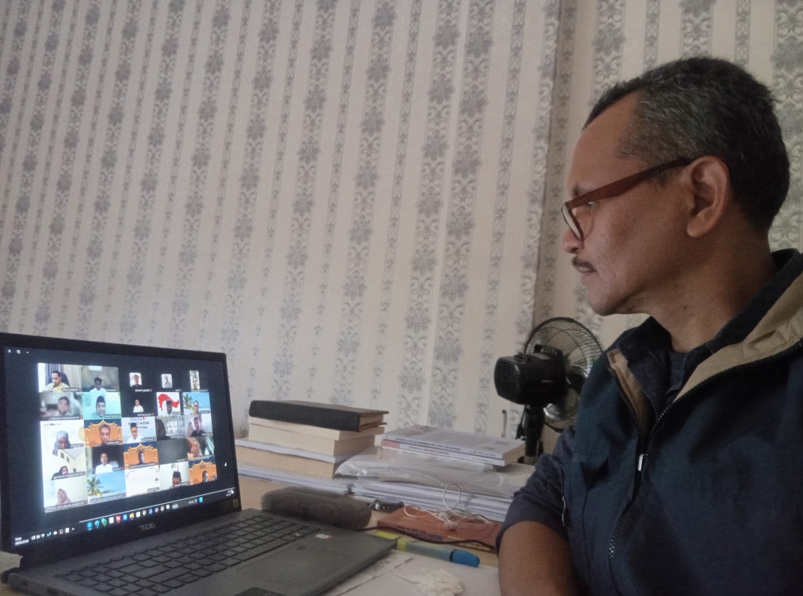 Anggota Bawaslu Kota Padang Panjang, Agus Salim, menghadiri Rapat Persiapan Pengawasan Pemutakhiran Data Pemilih Berkelanjutan (PDPB) Triwulan I Tahun 2026