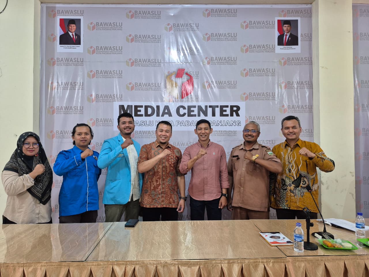 Bawaslu Kota Padang Panjang menggelar kegiatan Fasilitasi Layanan Hukum sebagai langkah strategis untuk memperkuat transparansi dan kepercayaan masyarakat.