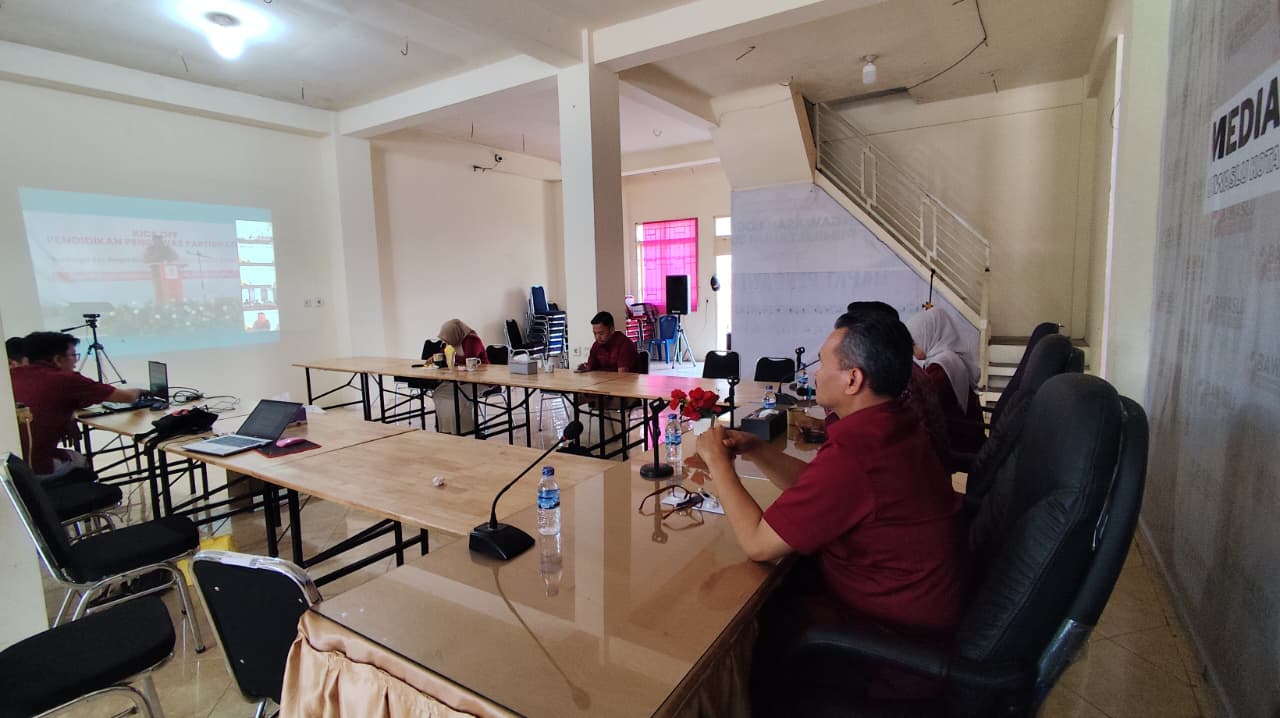 Bawaslu Kota Padang Panjang menghadiri agenda nasional Kick Off Pendidikan Pengawas Partisipatif (P2P) secara daring yang dipusatkan di Kabupaten Tangerang