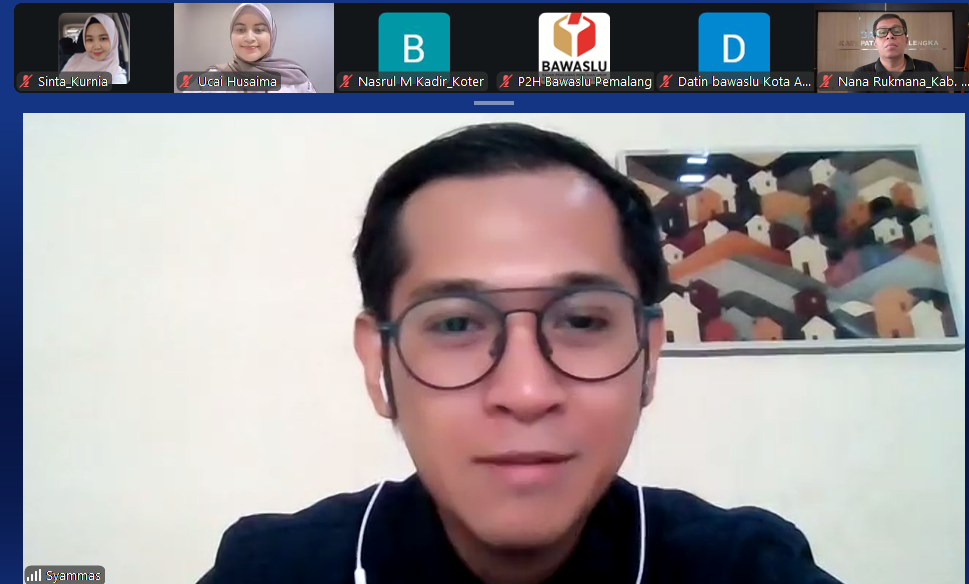Staf Kehumasan Bawaslu Kota Padang Panjang mengikuti kegiatan pelatihan Humas Upgrade Series #2 bertajuk "Desain Kreatif, Informasi Efektif" yang diselenggarakan oleh Bawaslu RI.