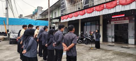 Bawaslu Kota Padang Panjang kembali menggelar Apel Pagi Rutin di halaman Kantor Bawaslu Kota Padang Panjang pada Senin (24/08/2026).