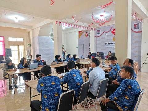 Bawaslu Kota Padang Panjang menggelar kegiatan peningkatan kapasitas internal dengan fokus materi "Tata Cara Pengisian Form Laporan Hasil Pengawasan (Form A)" di kantor Bawaslu Kota Padang Panjang pada Kamis (17/09/2026)