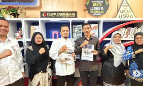 Bawaslu kota Padang Panjang menghadirkan Pojok Pengawasan di Perpustakaan Daerah Kota Padang Panjang