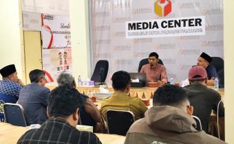 Diskusi demokrasi Bawaslu Kota Padang Panjang  bersama berbagai Organisasi Kemasyarakatan dan Pemuda (OKP) serta organisasi profesi se-Kota Padang Panjang pada Selasa (10/2/2026).