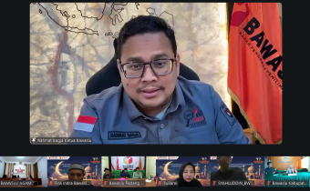 Ketua Bawaslu RI saat menjadi narasumber utama ngabuburit pengawasan , Senin (02/3)