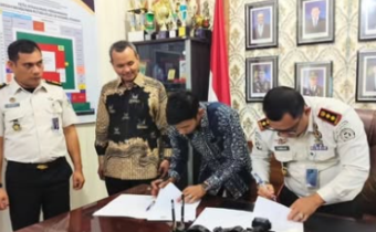 Penandatanganan Nota Kesepahaman (Memorandum of Understanding/MOU) terkait pengawasan pemutakhiran data pemilih berkelanjutan dan pengawasan partisipatif pada Selasa, 10 Maret 2026.