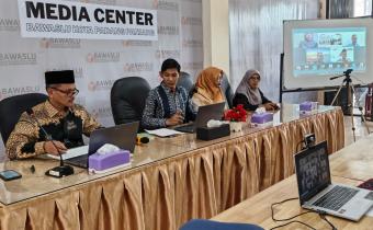 Ngabuburit Pengawasan Oleh Bawaslu Kota Padang Panjang, Selasa. 10/03