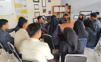 Bawaslu Kota Padang Panjang menggelar rapat internal penguatan kedisiplinan jajaran sekretariat pada Senin (30/03/2026).