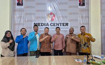 Bawaslu Kota Padang Panjang menggelar kegiatan Fasilitasi Layanan Hukum sebagai langkah strategis untuk memperkuat transparansi dan kepercayaan masyarakat.