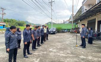 Badan Pengawas Pemilihan Umum (Bawaslu) Kota Padang Panjang kembali melaksanakan rutinitas mingguan Apel Pagi pada Senin (11/05).