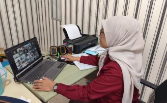 Bawaslu Kota Padang Panjang, Novlinda, mengikuti Rapat Koordinasi Pengelolaan Sasaran Kinerja Pegawai (SKP) dan Tunjangan Kinerja (Tukin) di lingkungan Bawaslu Provinsi Sumatera Barat pada Kamis (09/07/2026). 