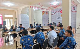 Bawaslu Kota Padang Panjang menggelar kegiatan peningkatan kapasitas internal dengan fokus materi "Tata Cara Pengisian Form Laporan Hasil Pengawasan (Form A)" di kantor Bawaslu Kota Padang Panjang pada Kamis (17/09/2026)