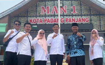 Bawaslu kota Padang Panjang terus mendorong upaya penguatan pendidikan demokrasi bagi generasi muda, khususnya pemilih pemula